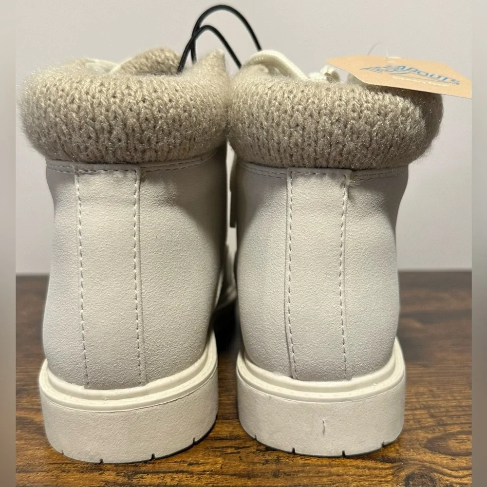 Thereabouts Girls Ember Off White Flat Heel Hiking Boots NWT Various Sizes